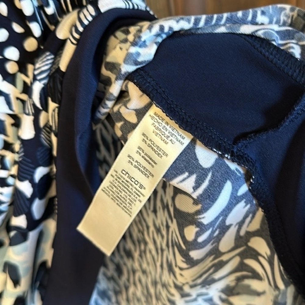 Chico’s Blue White Patchwork Patterned Tunic Blou… - image 6